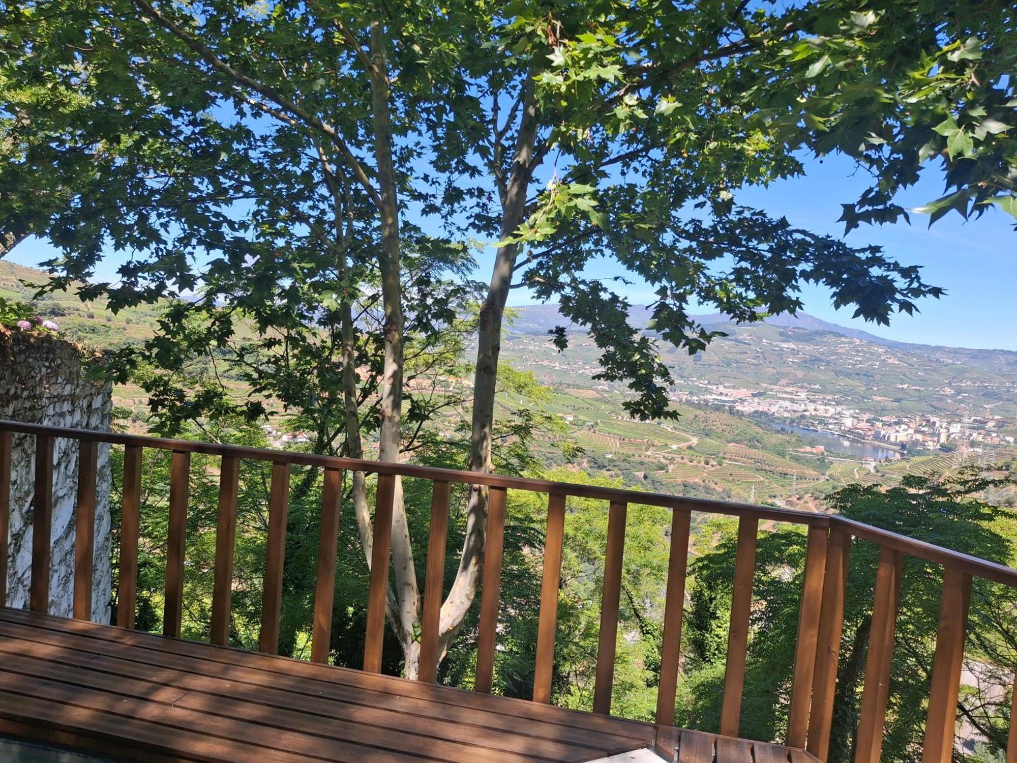 Hostal Quinta do Valdalágea Peso da Régua Exterior foto
